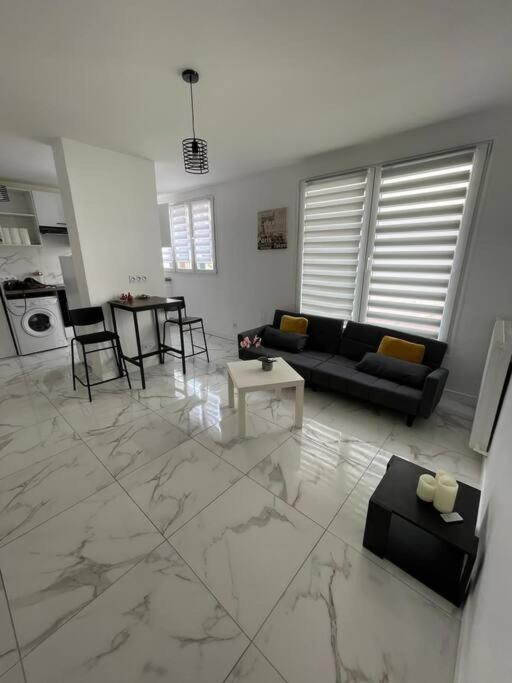 Appartement 2 Pieces, Salon Et Chambre, 44M2 Refait A Neuf Clichy Zewnętrze zdjęcie