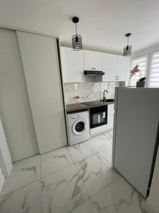 Appartement 2 Pieces, Salon Et Chambre, 44M2 Refait A Neuf Clichy Zewnętrze zdjęcie